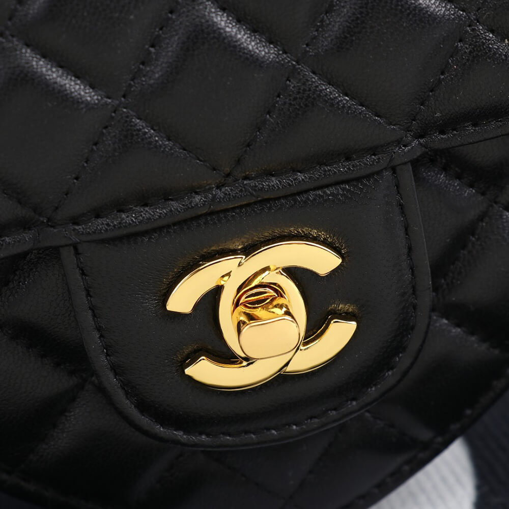 Ch*el 22s heart bag