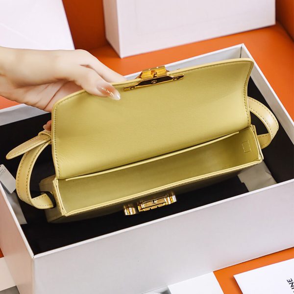 Ce**e triomphe shoulder bag
